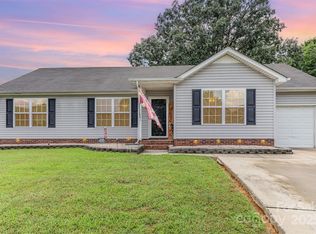 10106 Ashley Farm Dr, Matthews, NC 28105