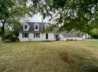 100 Lakeview Dr, Defiance, OH 43512