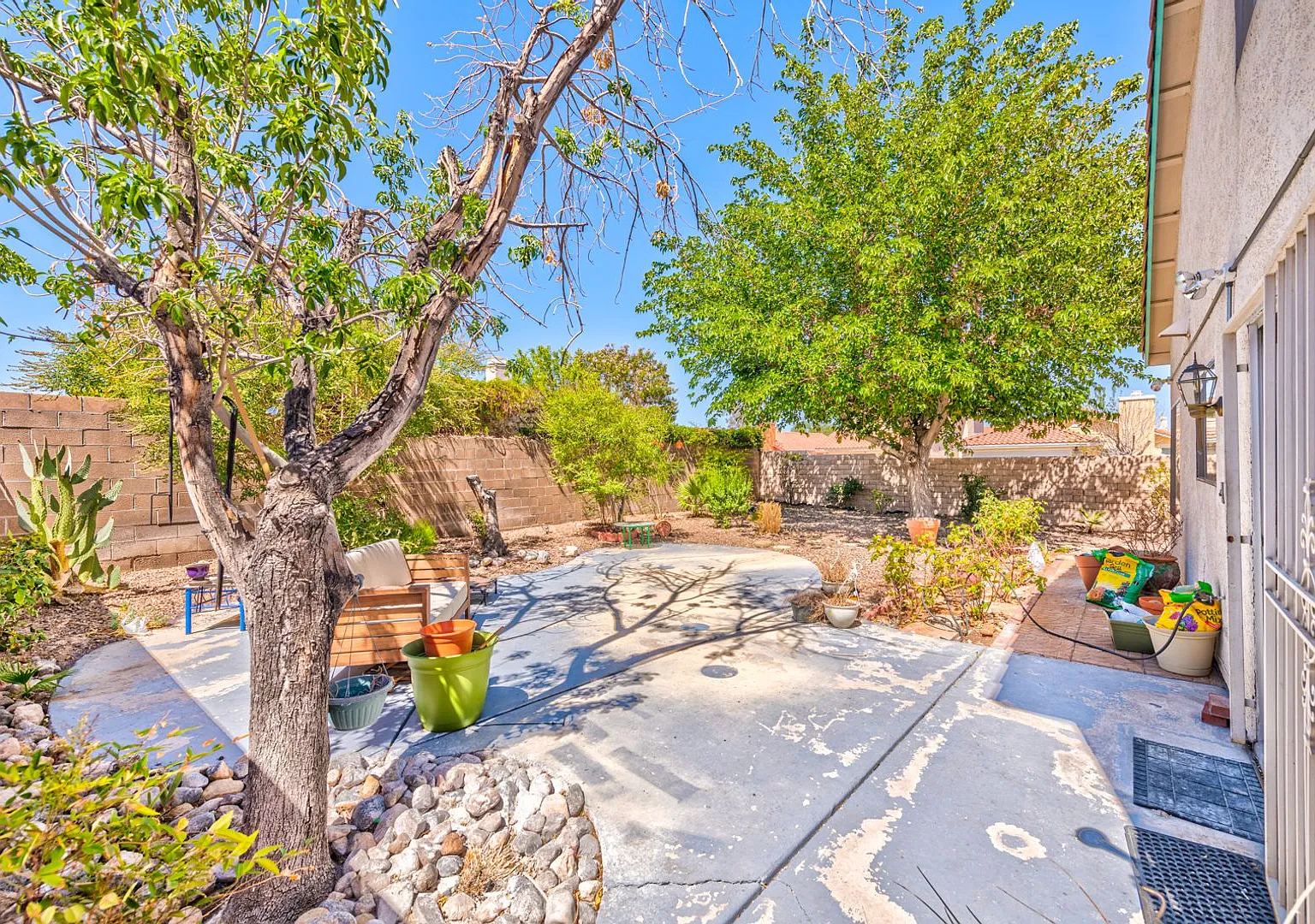 7686 Selby Court, Las Vegas, Nevada 89147 — Photo 2