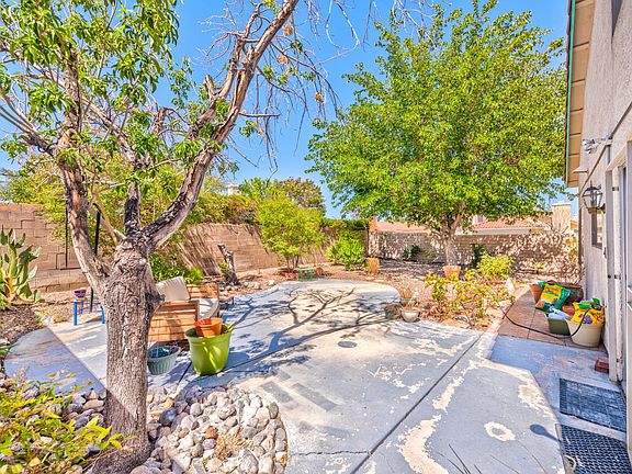 4th image of 7686 Selby Ct