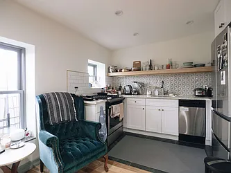 Rented by Gazal International Brokerage Group