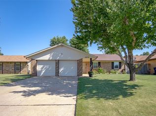 10437 Dover Dr, Yukon, OK 73099