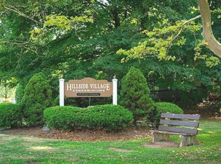 204 Towne House Rd UNIT 204, Hamden, CT 06514