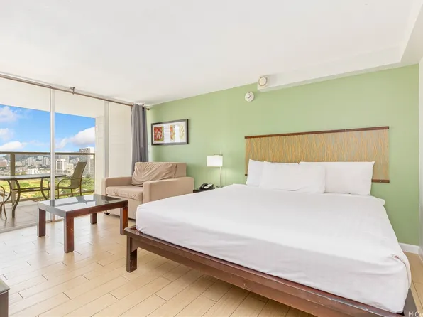 445 Seaside Ave APT 2804, Honolulu, HI 96815