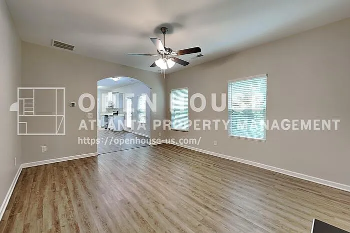 345 Westridge Cir — Photo 3