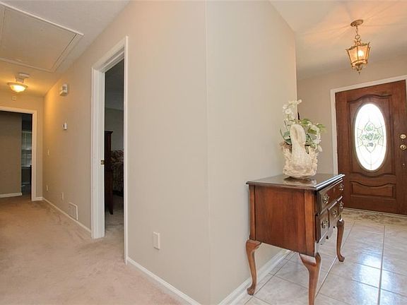 3rd image of 108 Lakeshore Park Dr