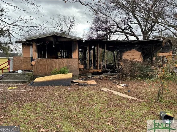 410 Oak St, Garden City, GA 31408