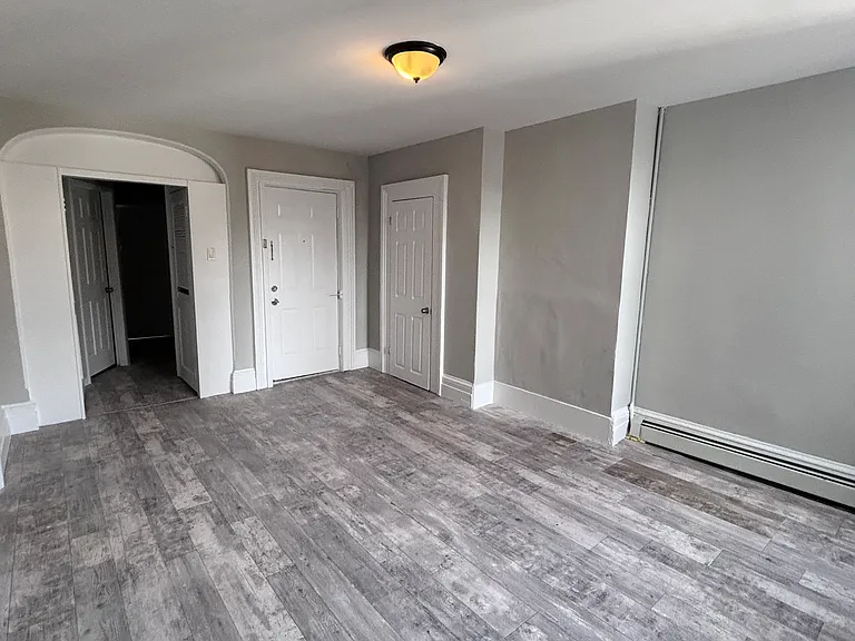 393 Straight St #2 — Photo 4