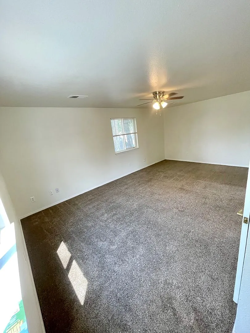 1443 Centennial Drive — Photo 4