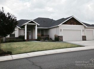 3752 SW Tommy Armour Ln, Redmond, OR 97756