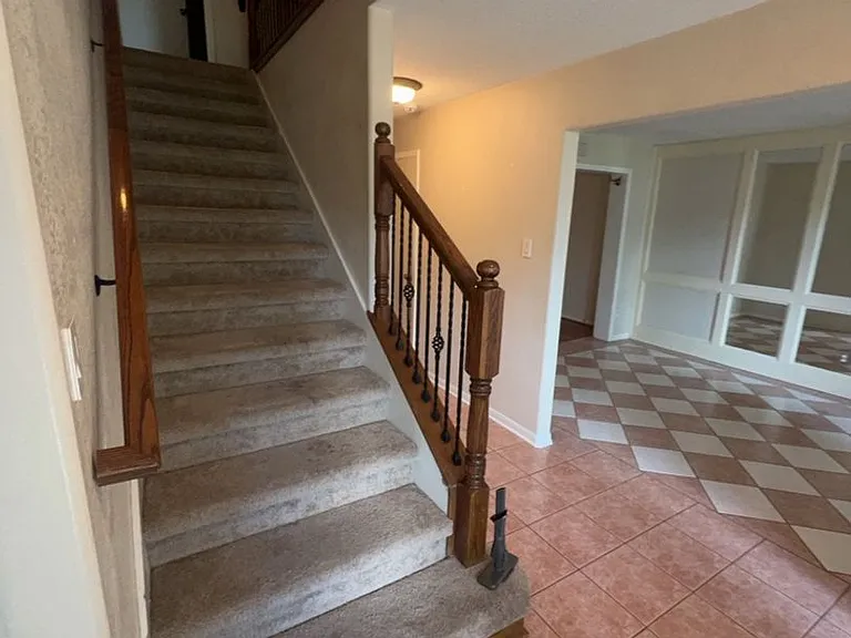 18507 Sweetmeadow Dr — Photo 9