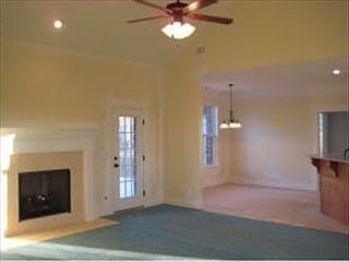 4th image of 2070 Wythe Dr