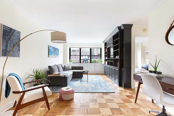 Sold by Compass | media 10