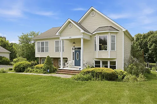131 Stonedown Ln Photo 1