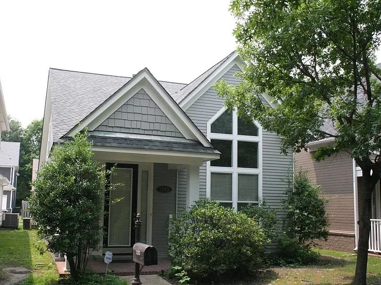 1283 Island Harbor Dr — Photo 1