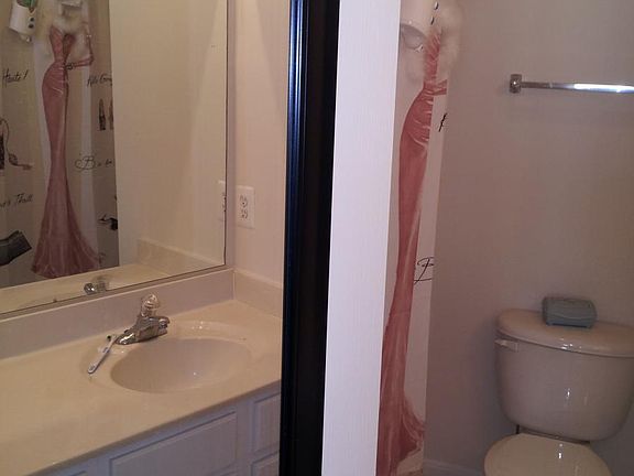 Master Bedroom Full Bathroom