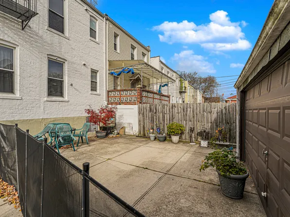 2321 East 24th Street image 27 of 29