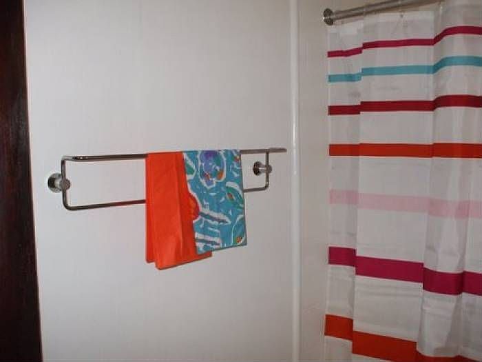 Double towel rack