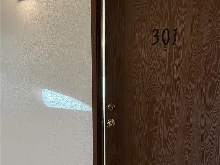 College Ave Apts. — Photo 27