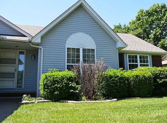 3rd image of 1745 E Ryan Ct