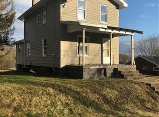 3518 W 3rd Ave, Beaver Falls, PA 15010