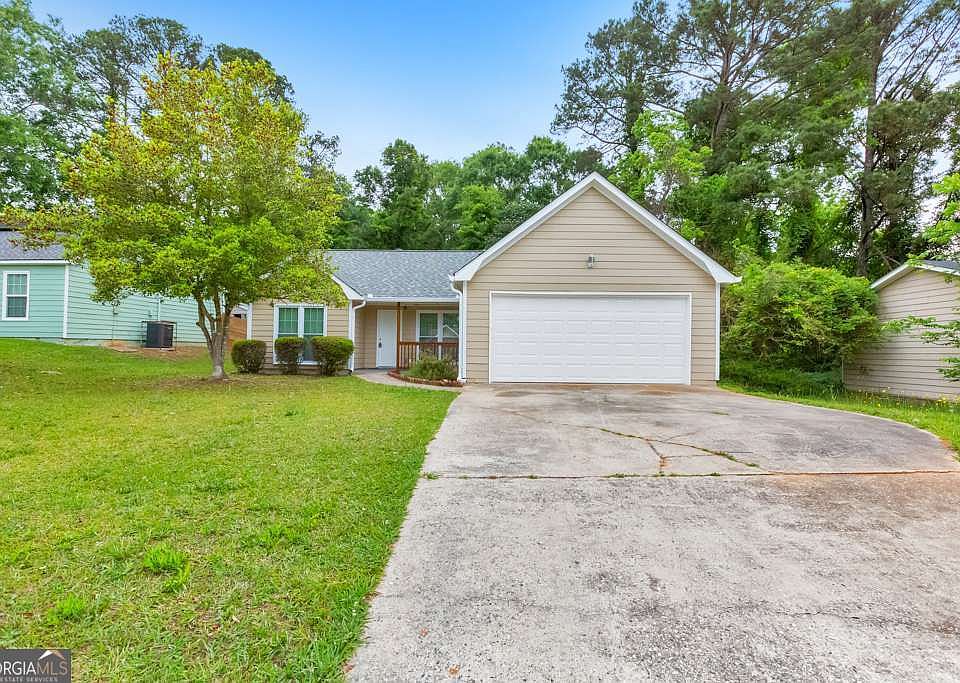 1st image of 9138 Clubhouse Dr