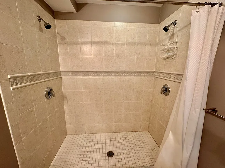 120 W 7th St #103 — Photo 19