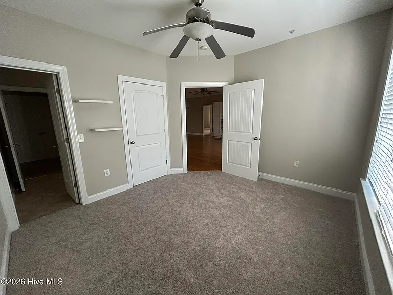 300 Gateway Dr #325 — Photo 22