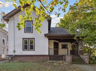 1112 Bushnell St, Beloit, WI 53511