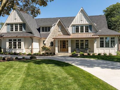 5105 Mirror Lakes Dr, Edina, MN, 55436