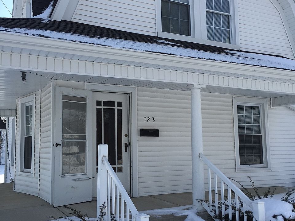 1st image of 723 E Lawrence St