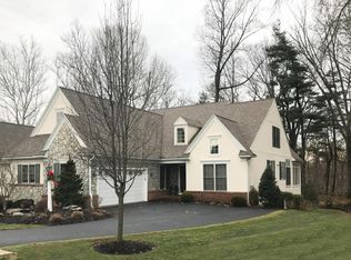 136 Bank Barn Ln, Lancaster, PA 17602