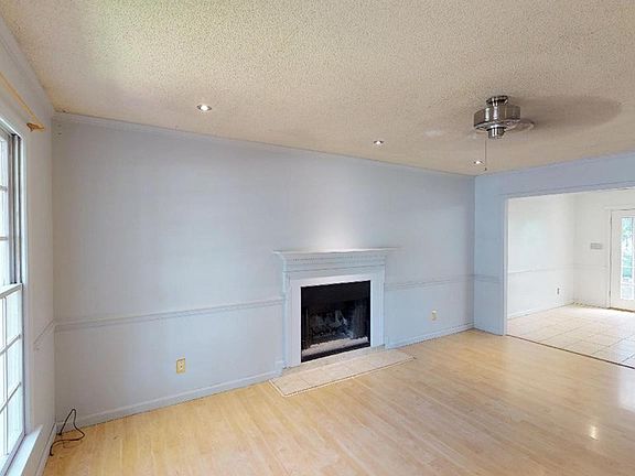 2nd image of 308 Jeannine Dr