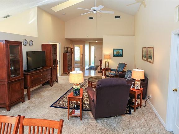 5th image of 6312 SE Windsong Ln