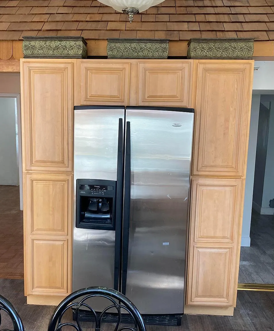 5 bed, 2.0 bath, 3000 sqft, $3,950 — Photo 3