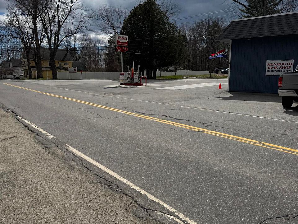 2nd image of 842 Main Street