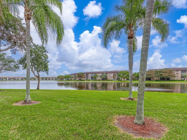 901 SW 141st Ave APT 406M