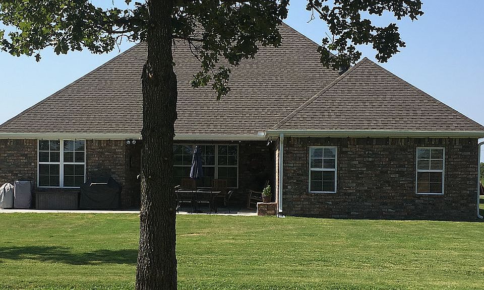 2nd image of 1316 Valle Ln