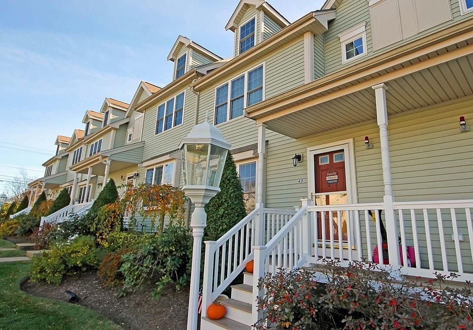 1st image of 646 Bedford St APT A5