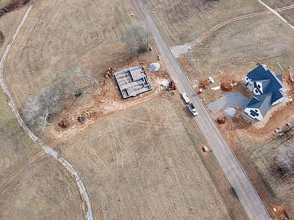 3rd image of LOT-19R Clubhouse Dr