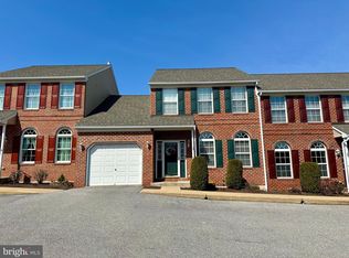 2 Fallowfield Cir, Shillington, PA 19607