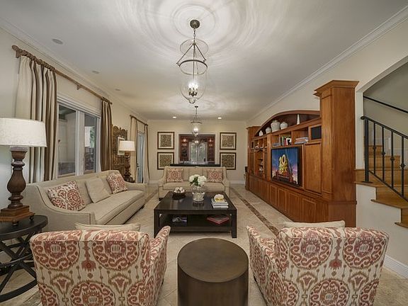 Enchanting Family & Great Room