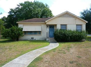 404 McNair St, Navasota, TX 77868