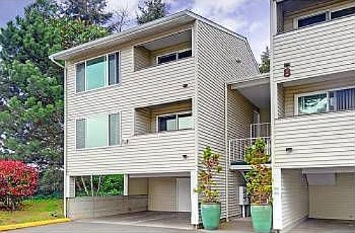5th image of 20301 19th Ave NE APT 811