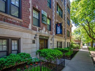 1049 W Oakdale Ave APT 212, Chicago, IL 60657
