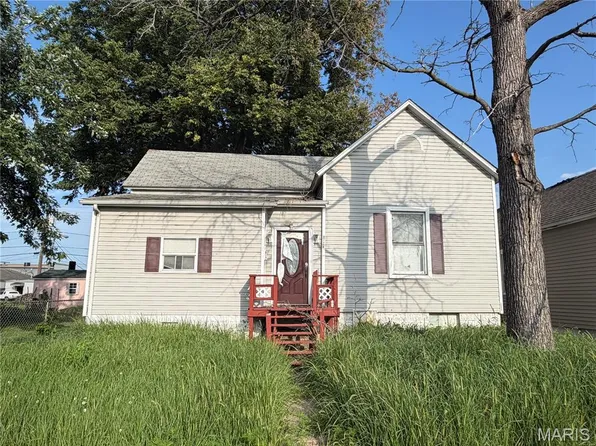 817 Iowa St, Madison, IL 62060