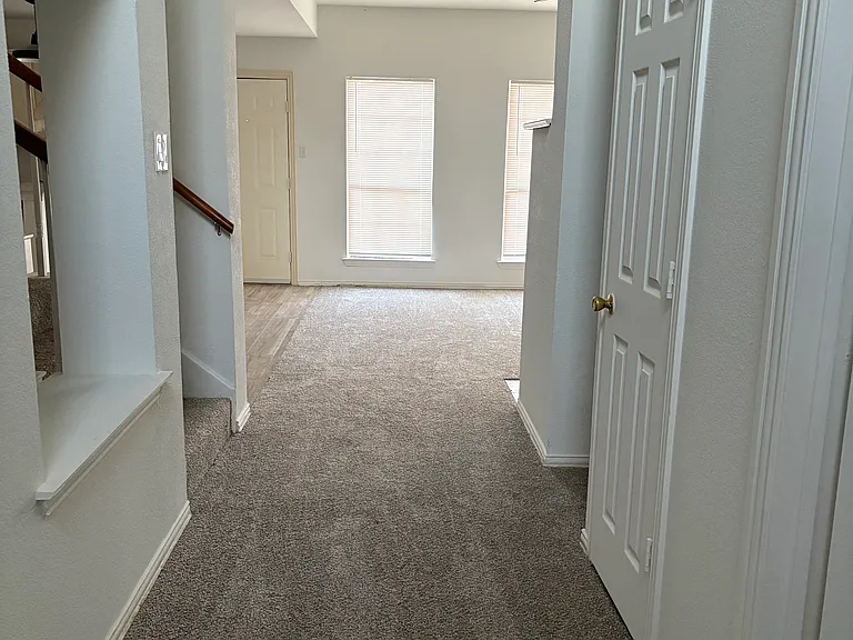 830 San Jacinto Dr — Photo 4