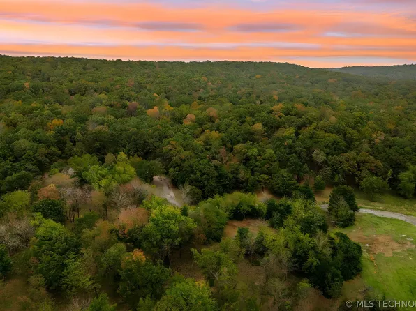 69 W 53rd St, Tulsa, OK 74105