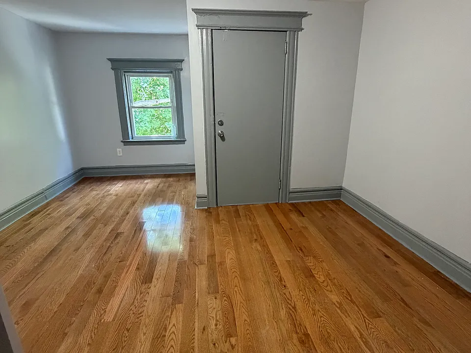 47 Baldwin Ave #3