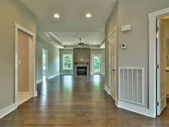2nd image of 59 Palmetto Ct